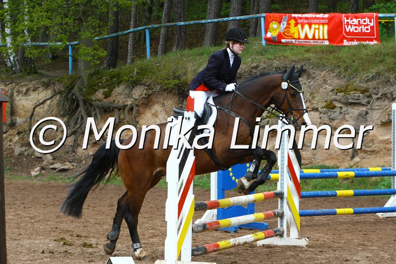 005L5115_Fuhur_Spring WB_E.JPG